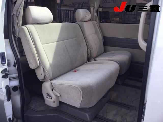 TOYOTA GRAND HIACE