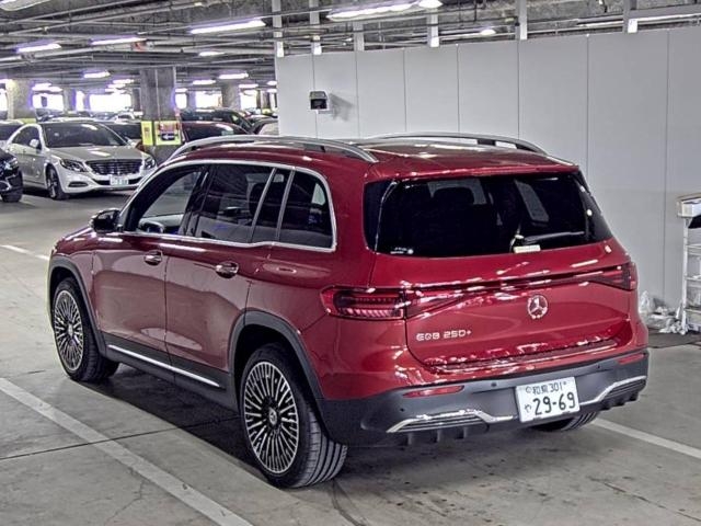 MERCEDES-BENZ EQB