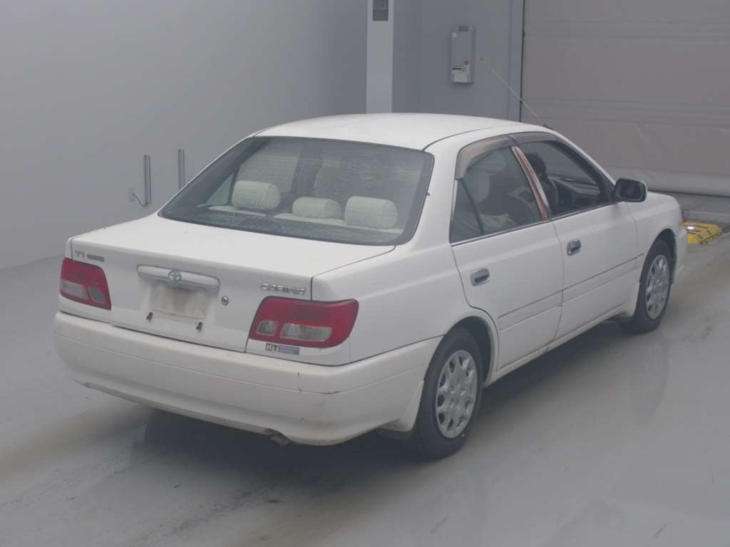 TOYOTA CARINA