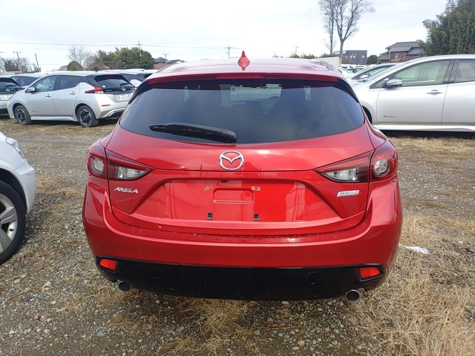 MAZDA AXELA
