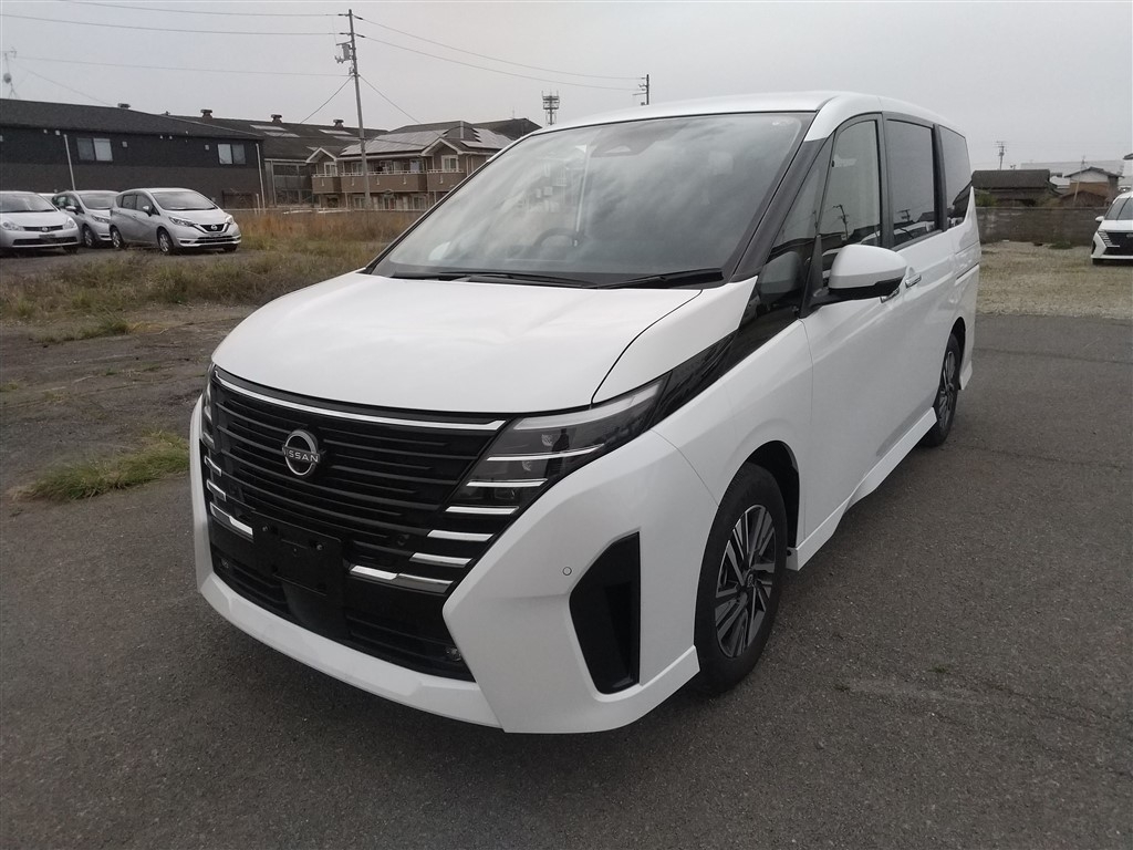 NISSAN SERENA