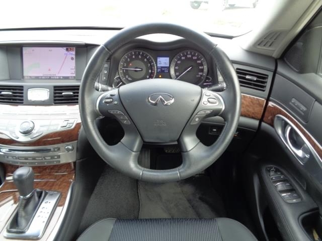 NISSAN FUGA