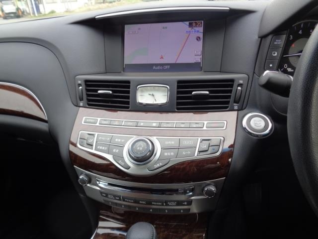 NISSAN FUGA