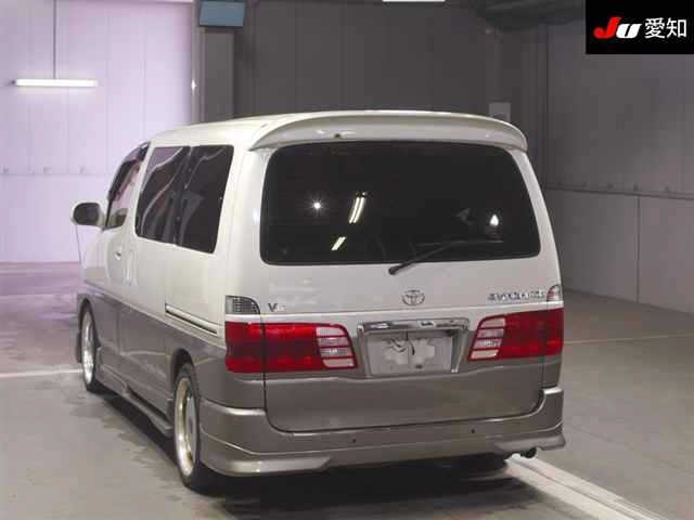 TOYOTA GRAND HIACE
