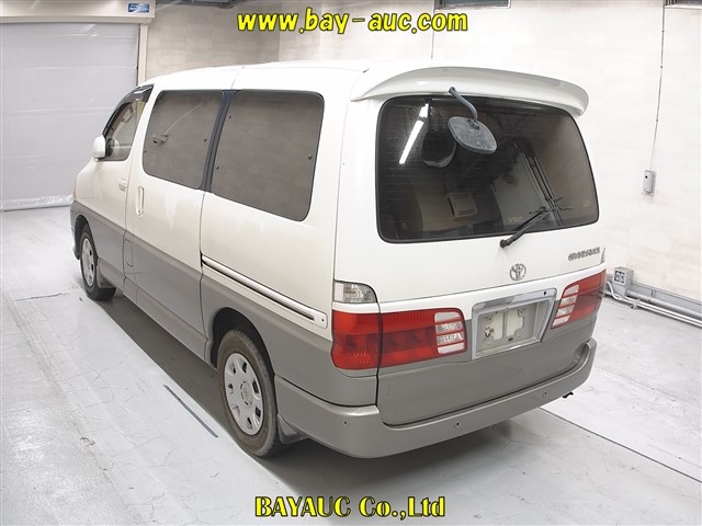 TOYOTA GRAND HIACE