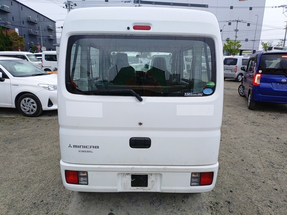 MITSUBISHI MINICAB