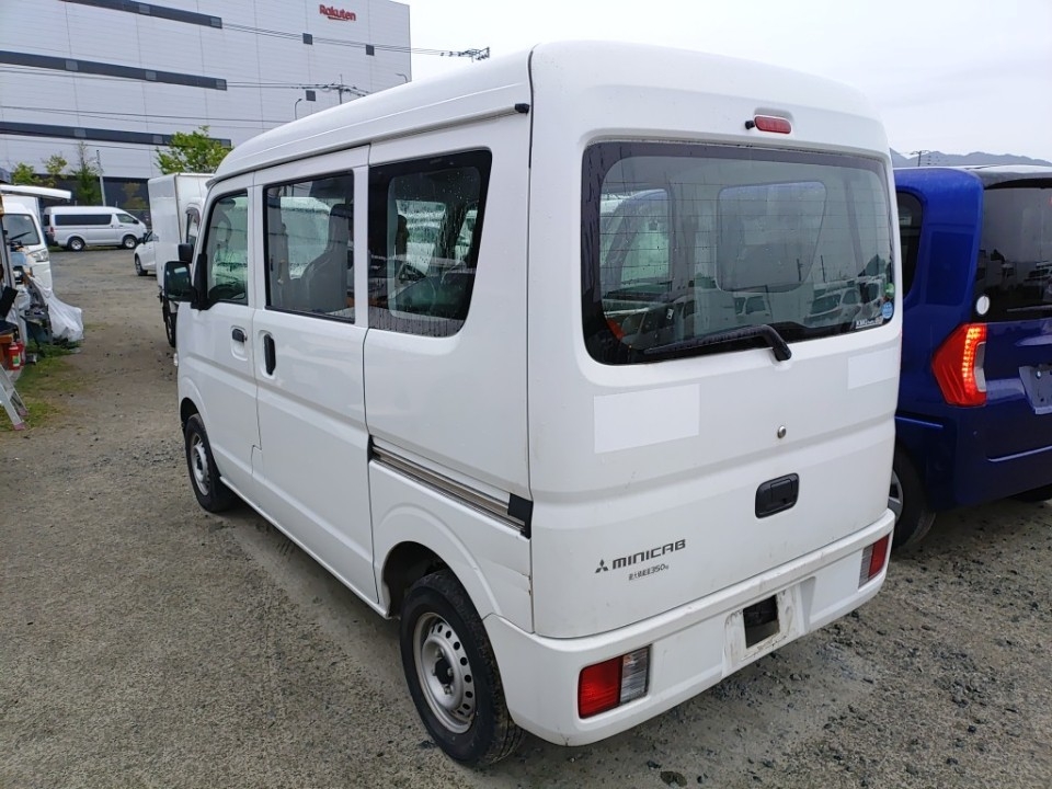MITSUBISHI MINICAB