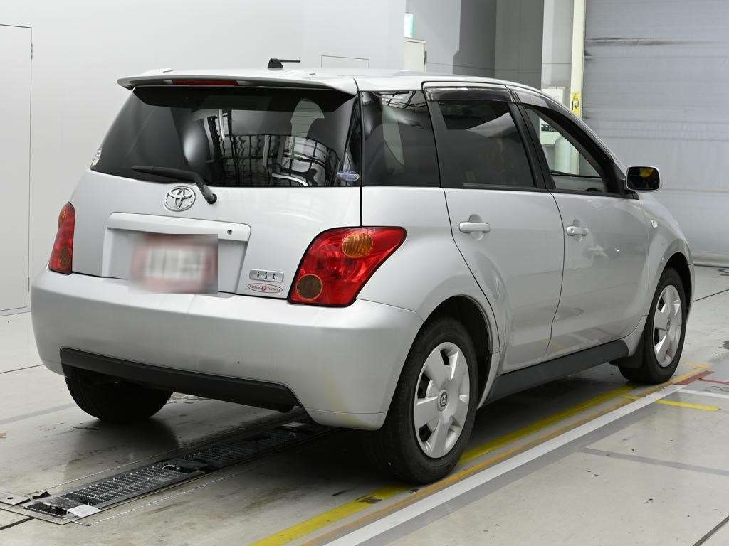 TOYOTA IST