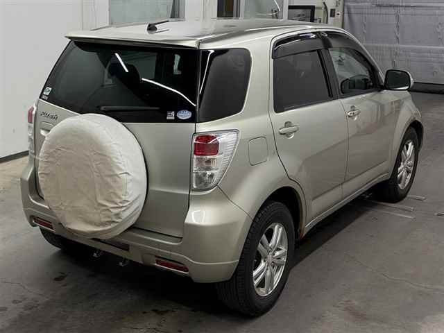 TOYOTA RUSH