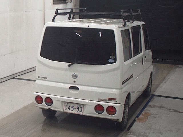 NISSAN CLIPPER