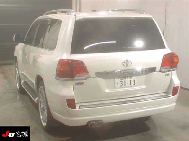 TOYOTA LAND CRUISER