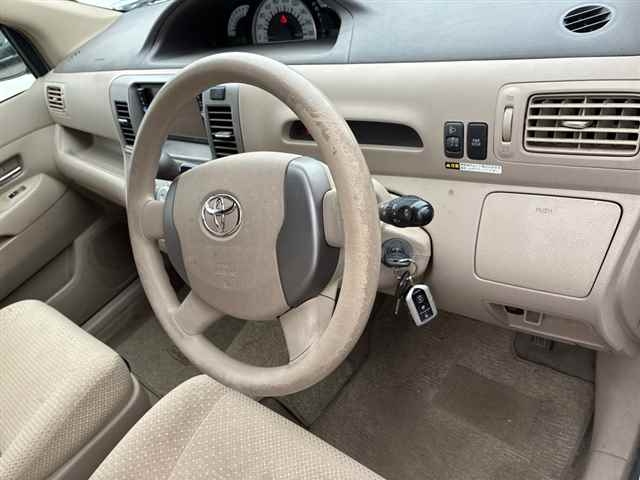 TOYOTA RAUM