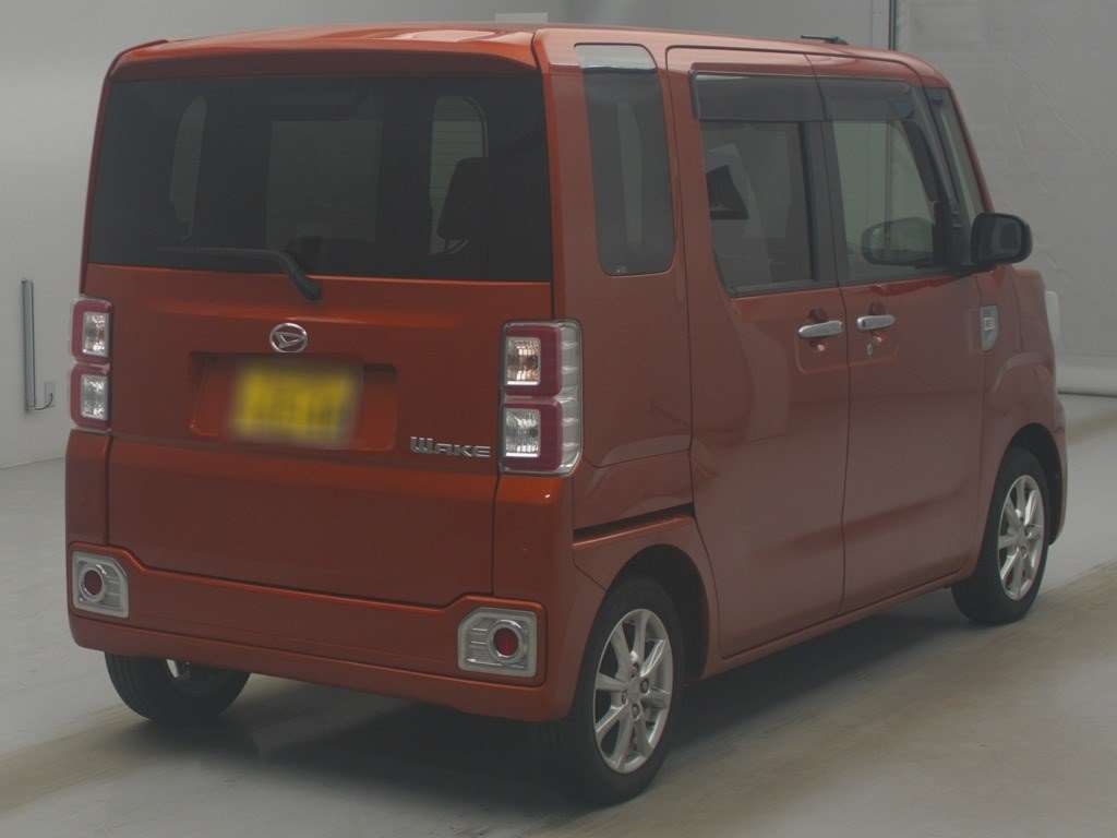 DAIHATSU WAKE
