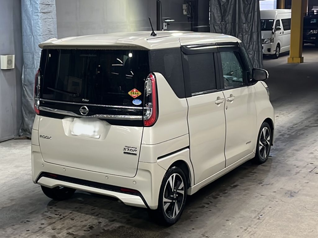 NISSAN ROOX