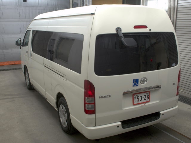 TOYOTA REGIUS ACE