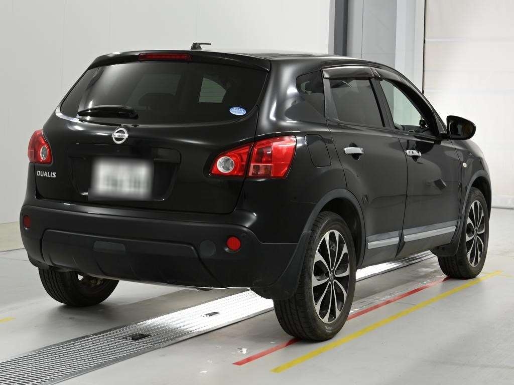 NISSAN DUALIS