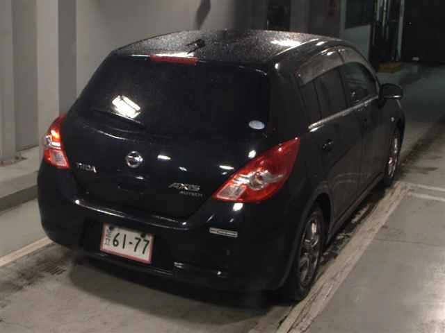 NISSAN TIIDA