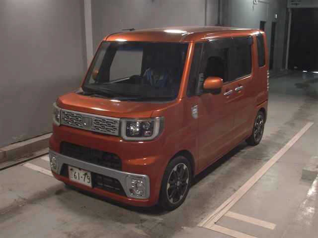 DAIHATSU WAKE