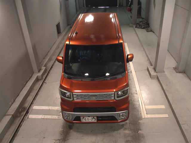 DAIHATSU WAKE