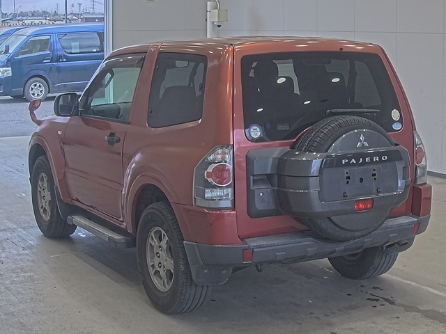 MITSUBISHI PAJERO