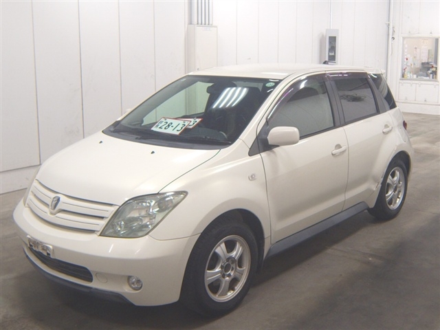 TOYOTA IST
