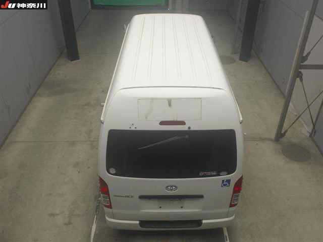 TOYOTA REGIUS ACE