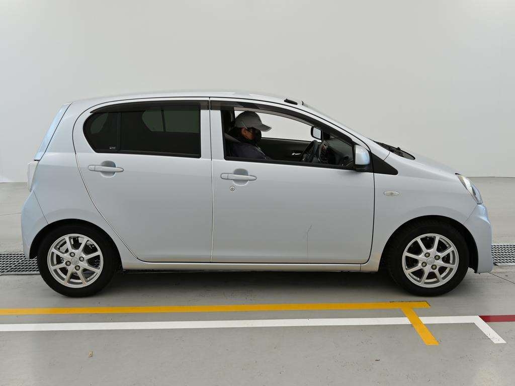 TOYOTA PIXIS EPOCH