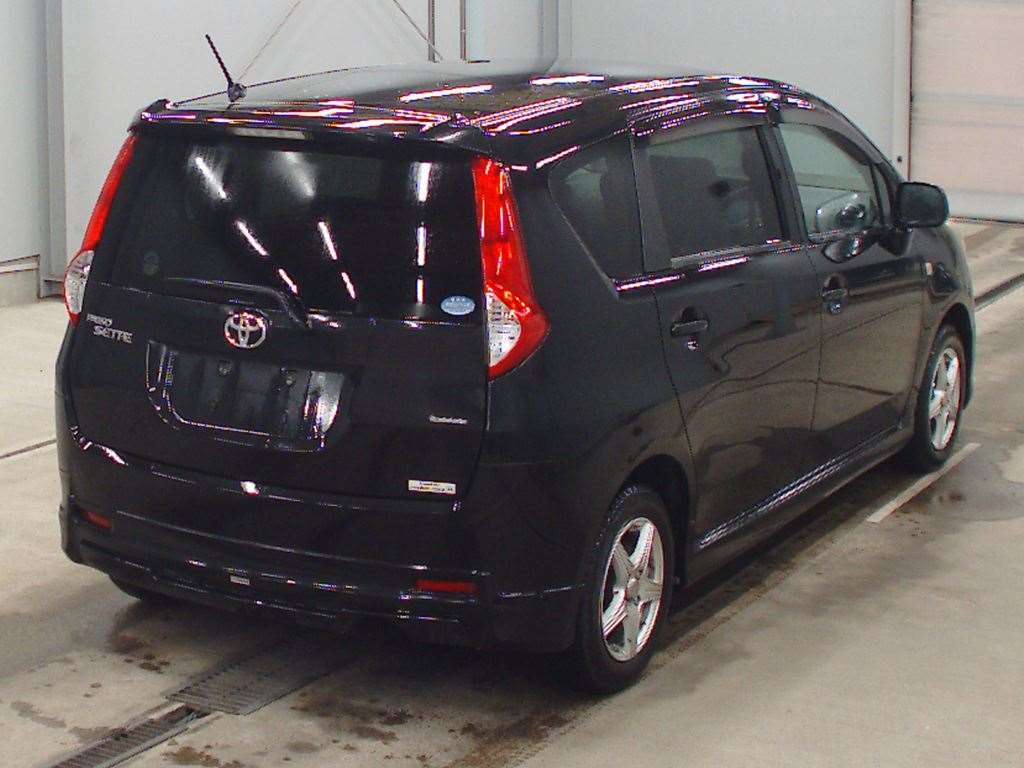 TOYOTA PASSO SETTE