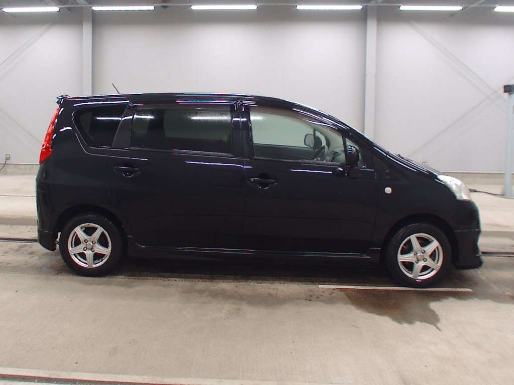 TOYOTA PASSO SETTE