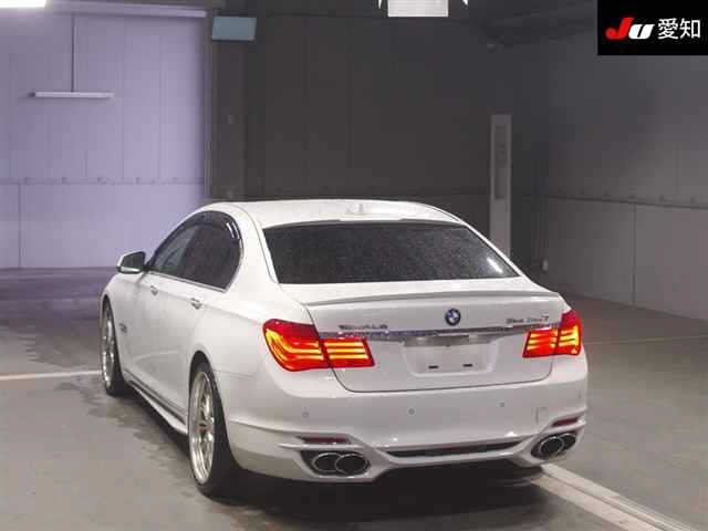 BMW 7-SERIES