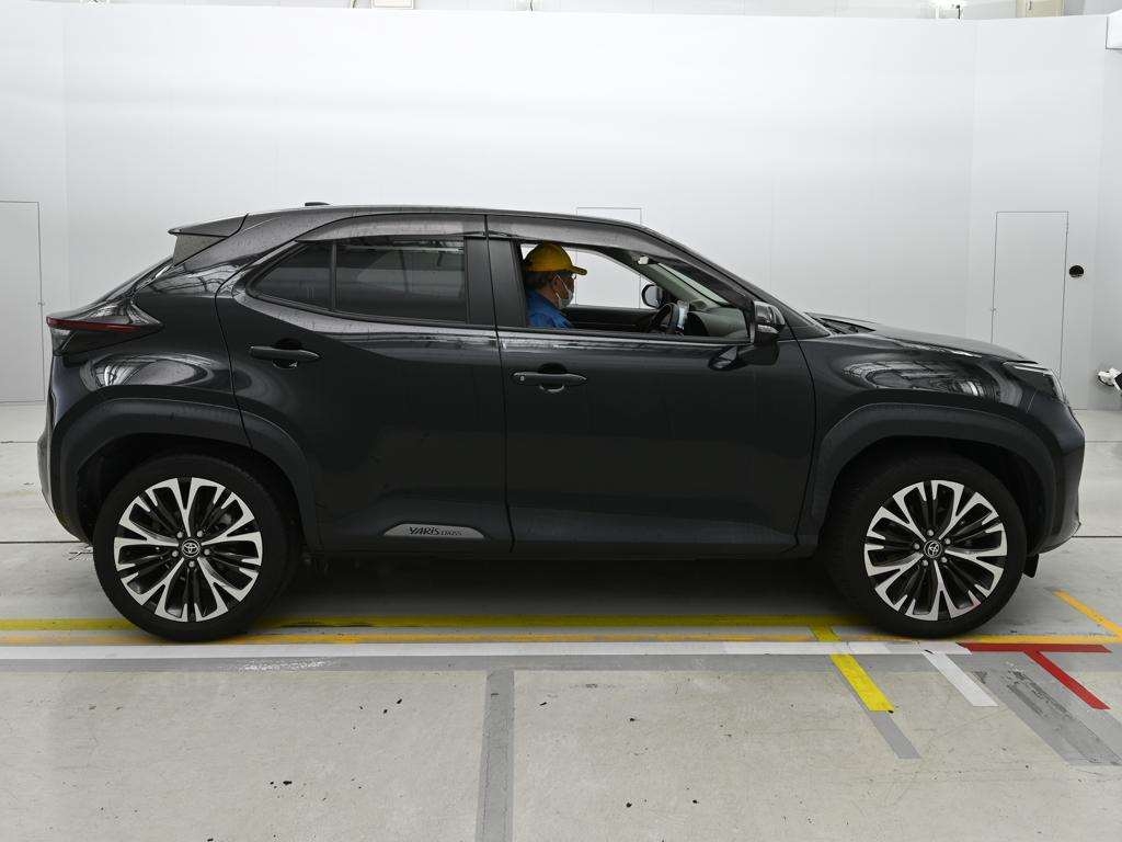 TOYOTA YARIS CROSS