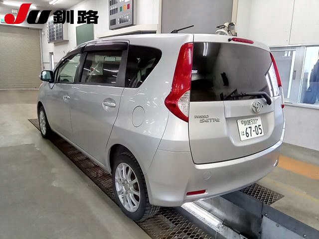 TOYOTA PASSO SETTE
