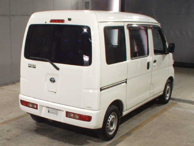 TOYOTA PIXIS VAN