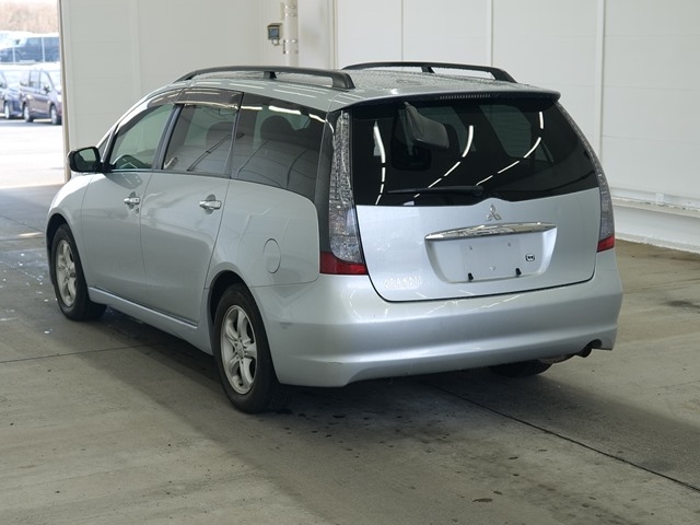 MITSUBISHI GRANDIS