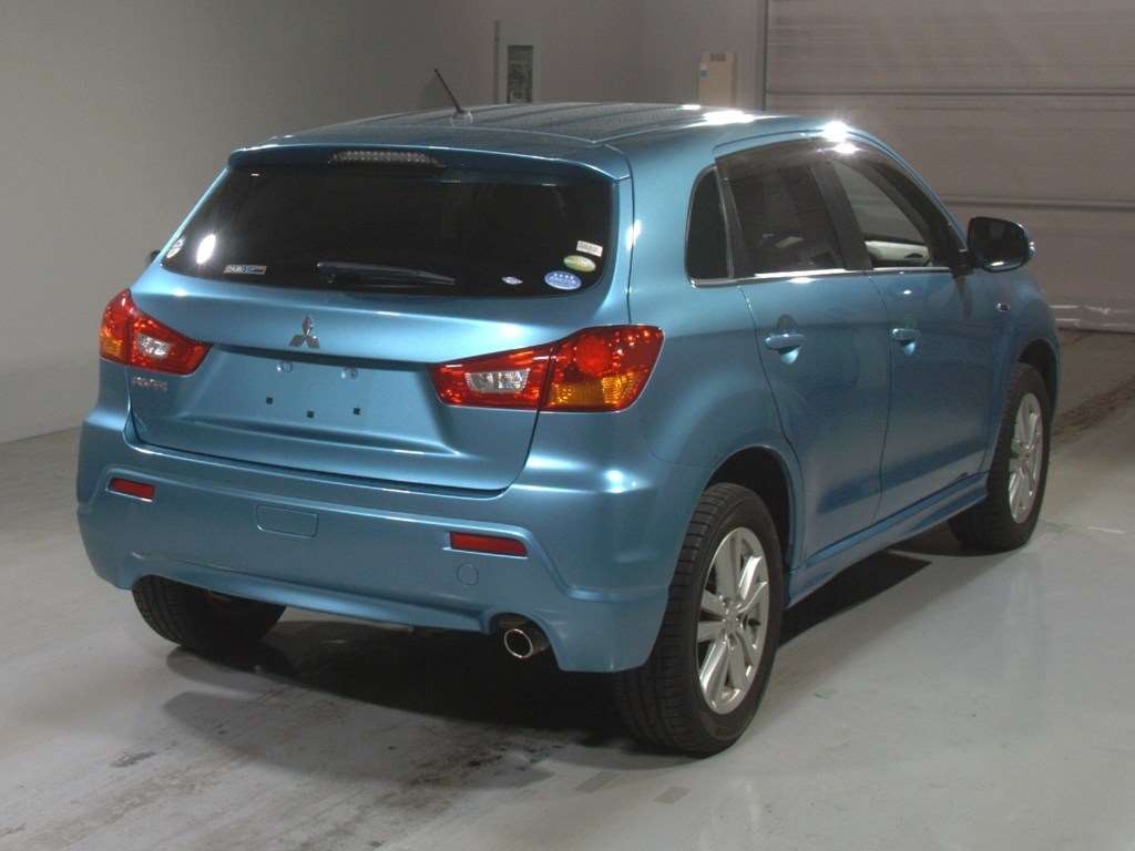 MITSUBISHI RVR