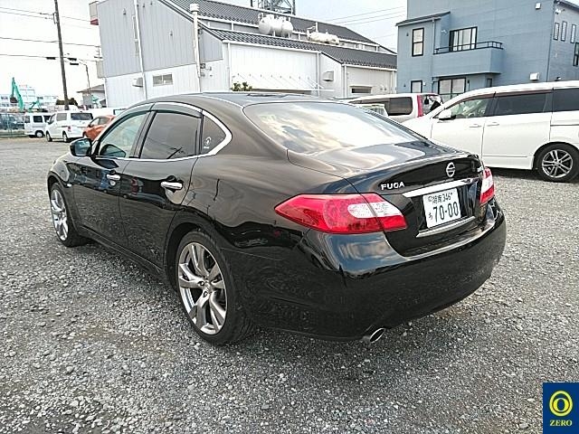 NISSAN FUGA