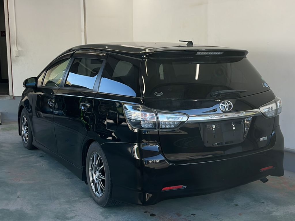 TOYOTA WISH