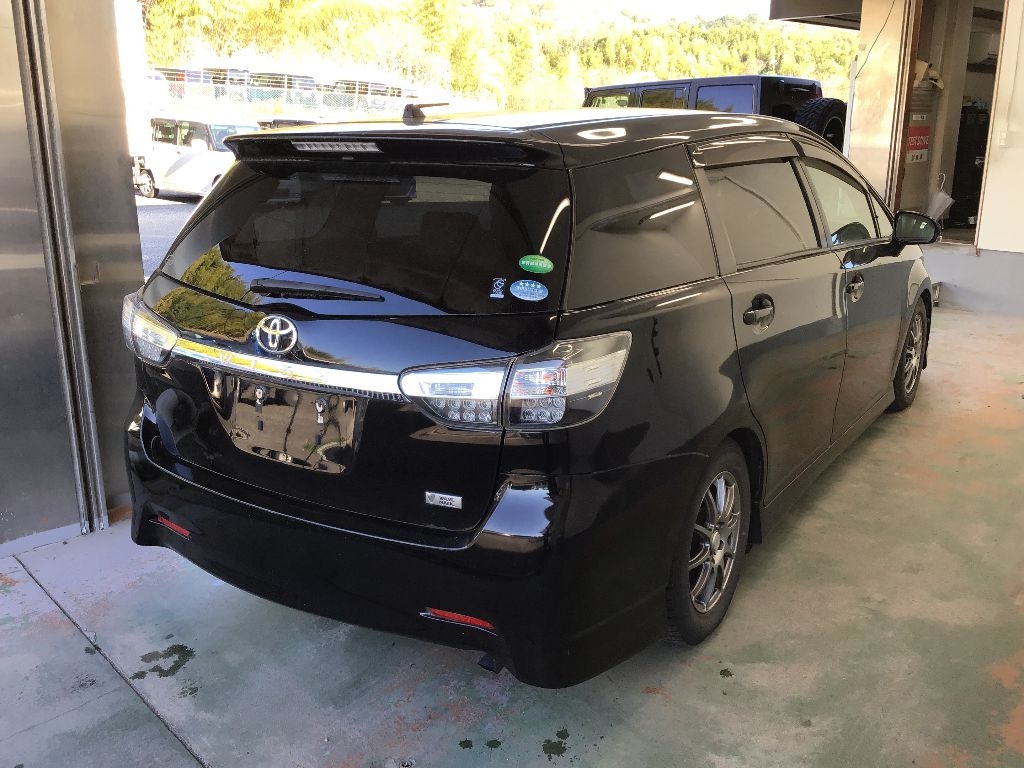 TOYOTA WISH