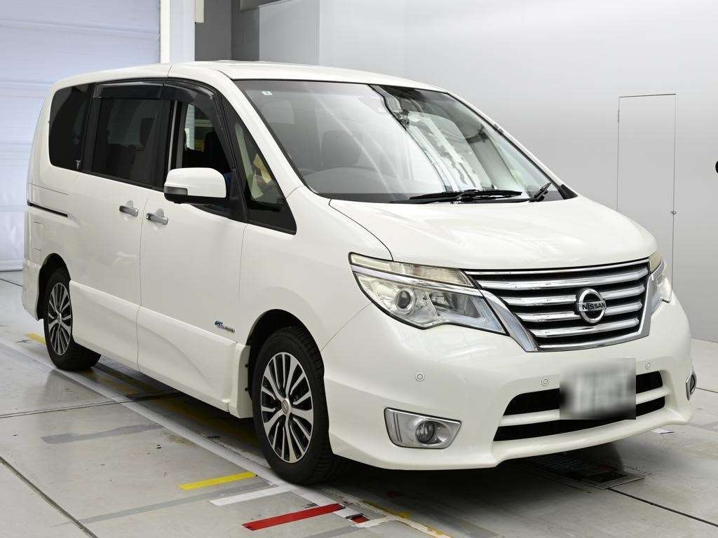 NISSAN SERENA