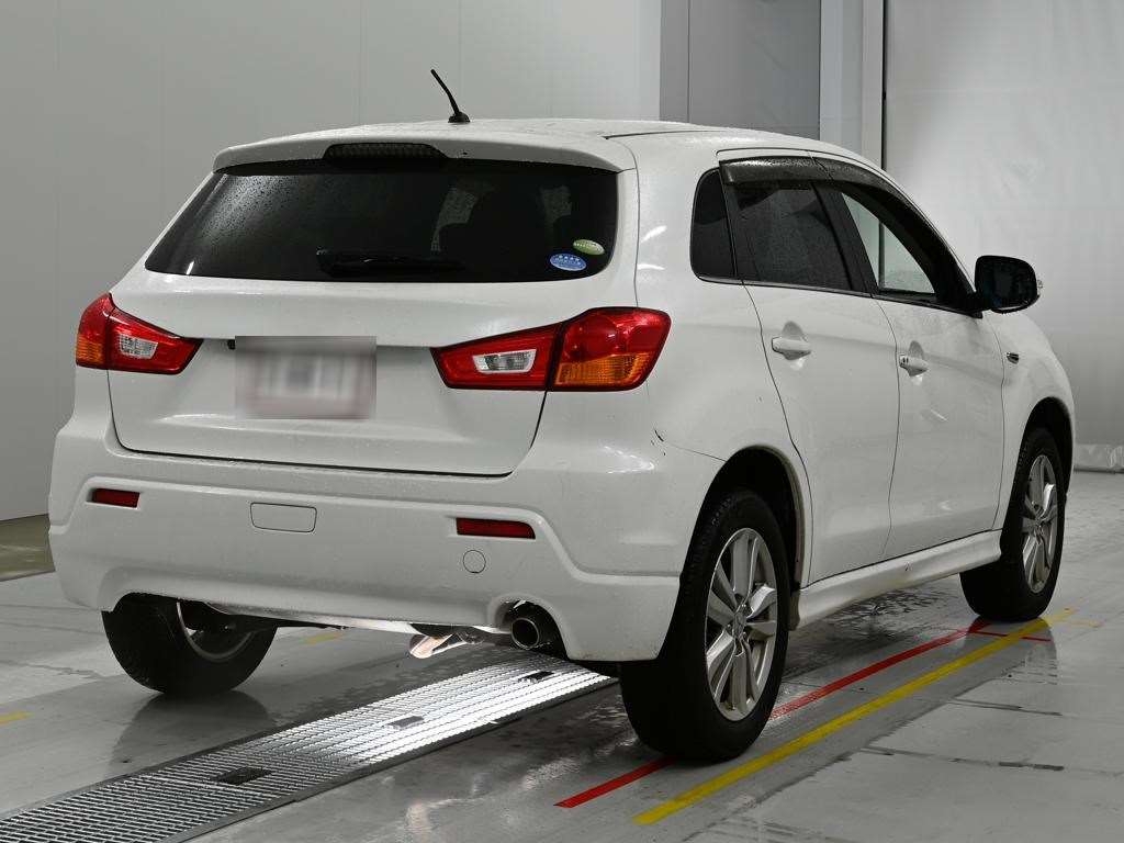MITSUBISHI RVR