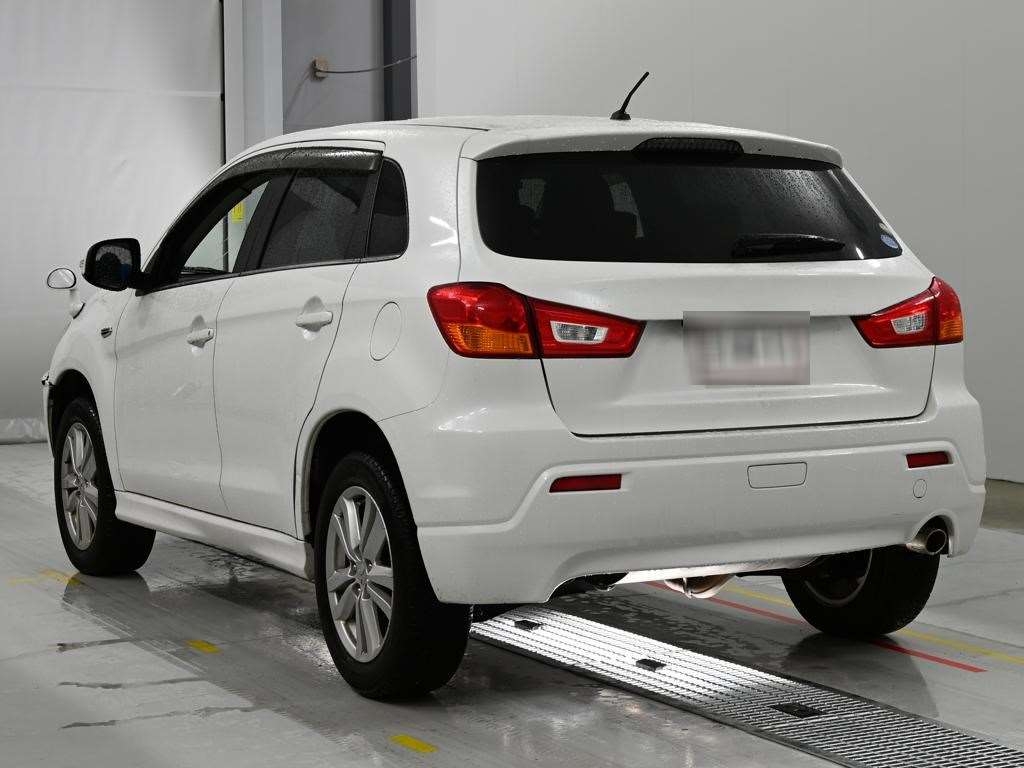 MITSUBISHI RVR