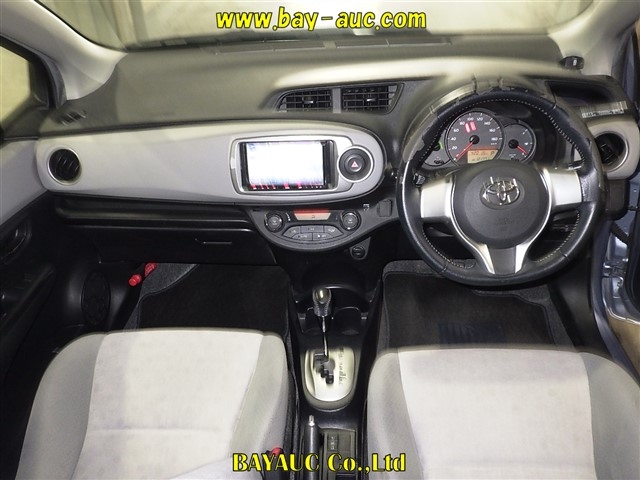 TOYOTA VITZ