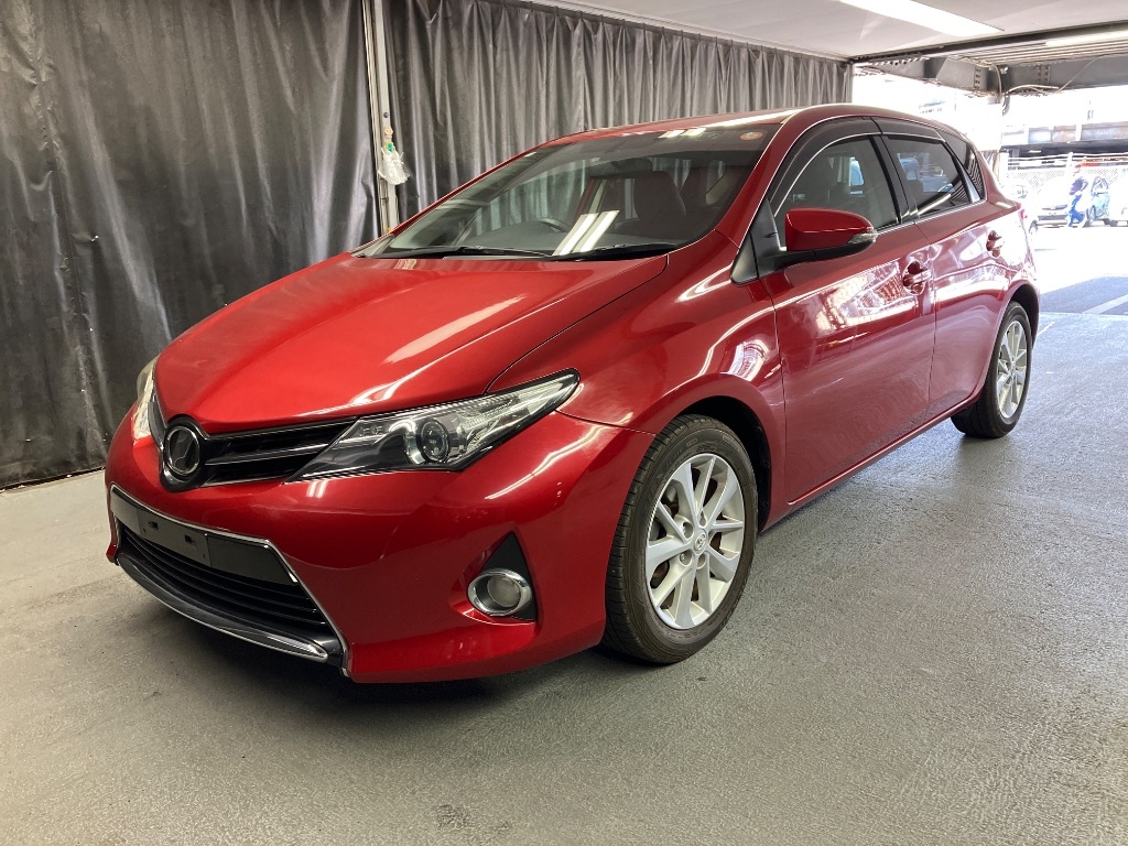 TOYOTA AURIS