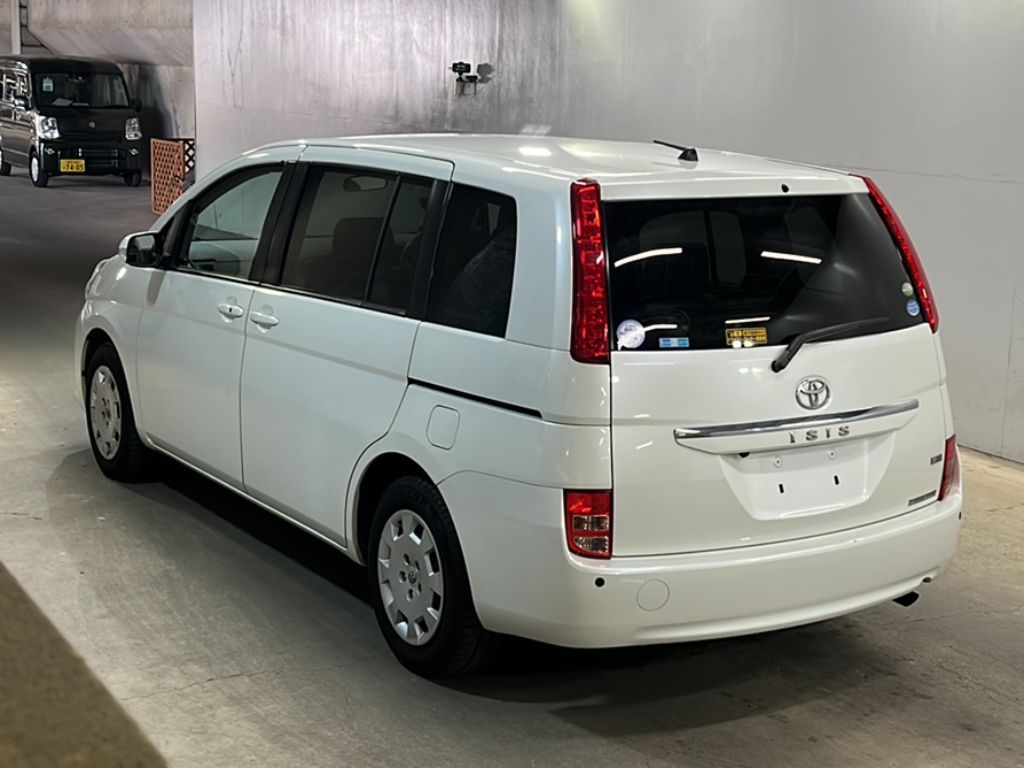 TOYOTA ISIS