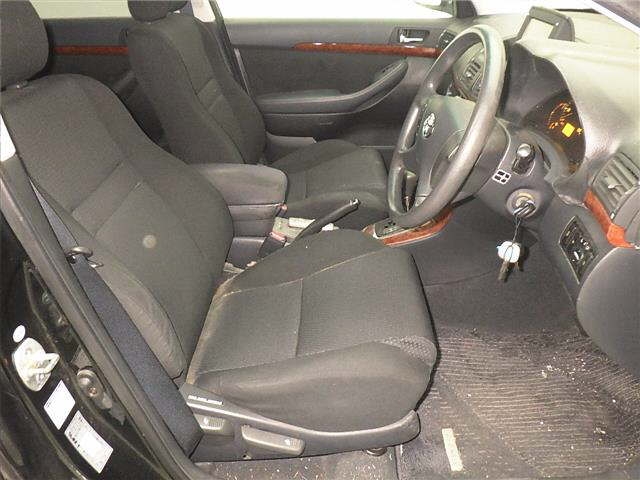 TOYOTA AVENSIS