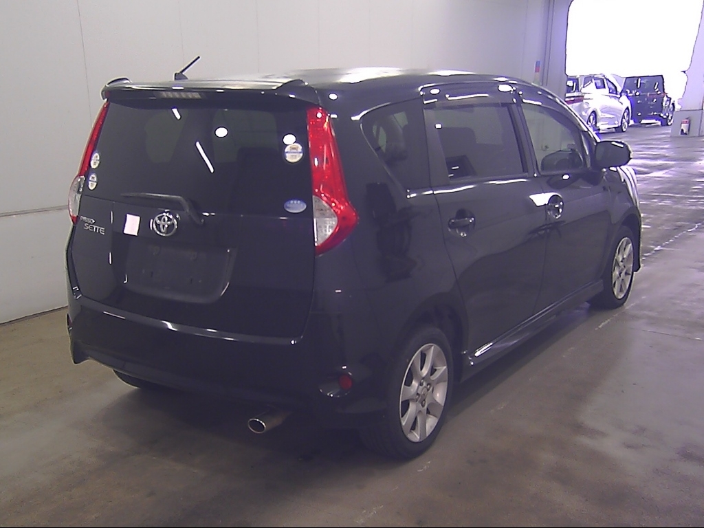 TOYOTA PASSO SETTE
