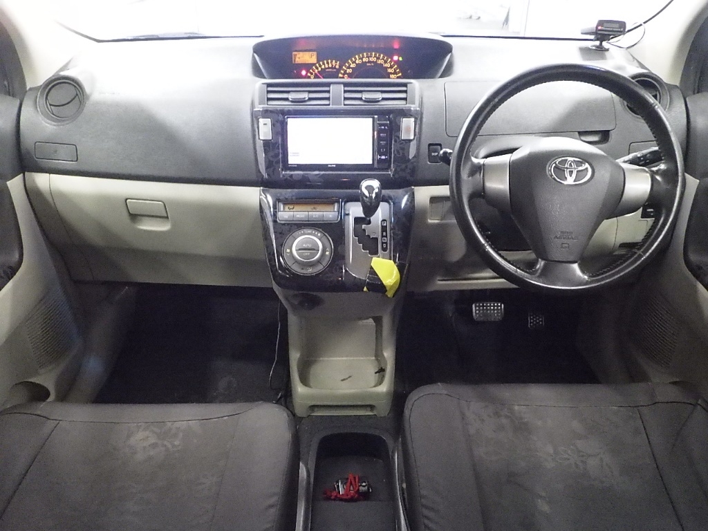 TOYOTA PASSO SETTE