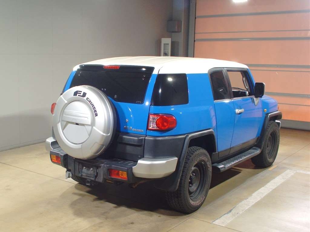 TOYOTA FJ CRUISER