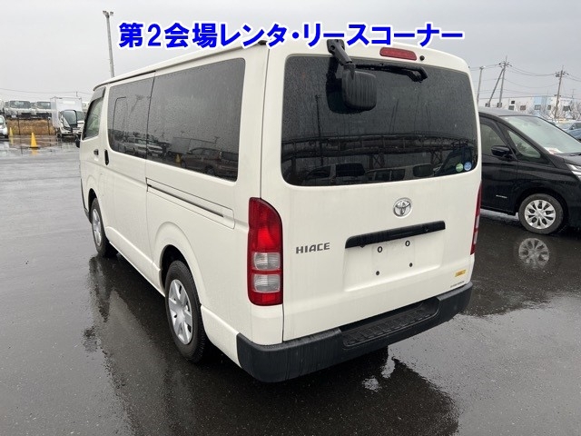 TOYOTA REGIUS ACE