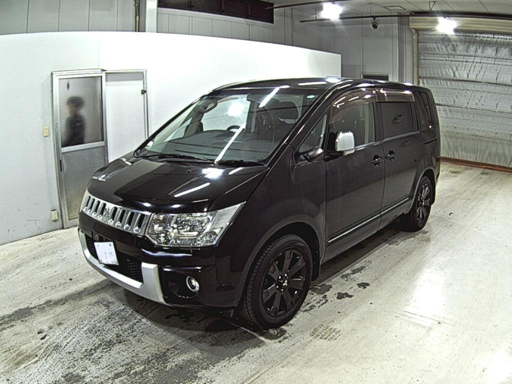 MITSUBISHI DELICA D:5